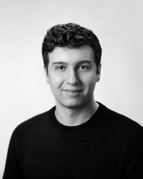 Black-and-white portrait of Phil Vishnevsky